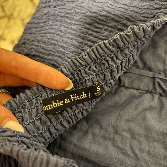 Blue mini dress with lace details - Picture 5 of 5